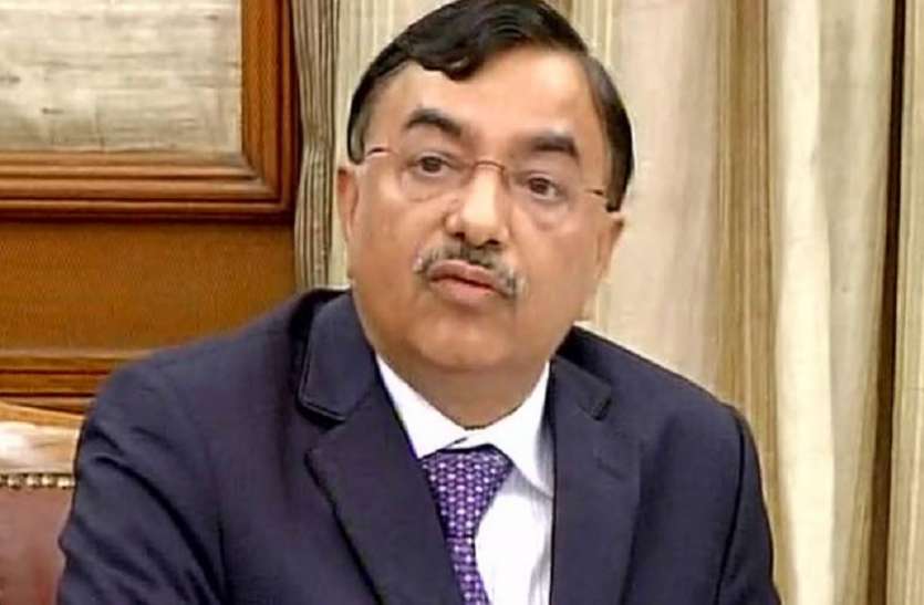 sushil_chandra.jpg सुशील चंद्रा जम्मू-कश्मीर परिसीमन आयोग के लिए नामित, माने जाते हैं मोदी के करीबी!