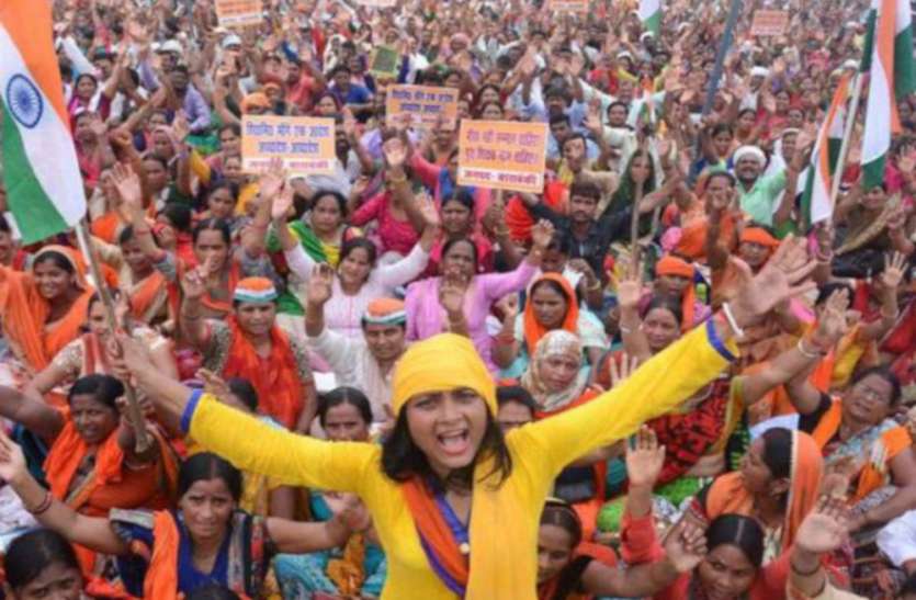 UP Shiksha Mitra 15 मार्च के बाद शिक्षामित्रों को लेकर हो सकता है यह बड़ा बदलाव, मानदेय को लेकर सामने आई बड़ी खबर