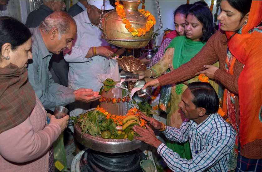 Mahashivratri : श्री शिव चालीसा पाठ