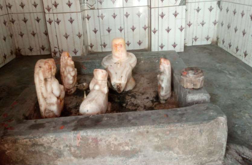 महाशिवरात्रि से पूर्व शिव मंदिर से घंटे चोरी महाशिवरात्रि से पूर्व शिव मंदिर से घंटे चोरी