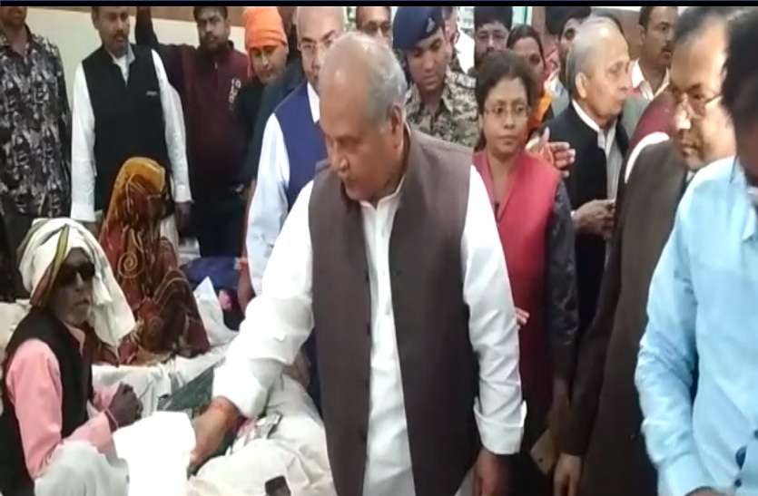 narendra singh tomar visit morena district hospital