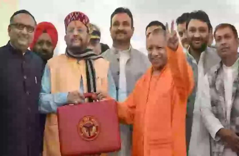 up-budget-2020-21_7ce1b834-523f-11ea-b246-02cea10d1852.jpg बड़ा सवाल : बजट राशि खर्च करने में हर बार पिछड़ क्यों जाते हैं अधिकारी