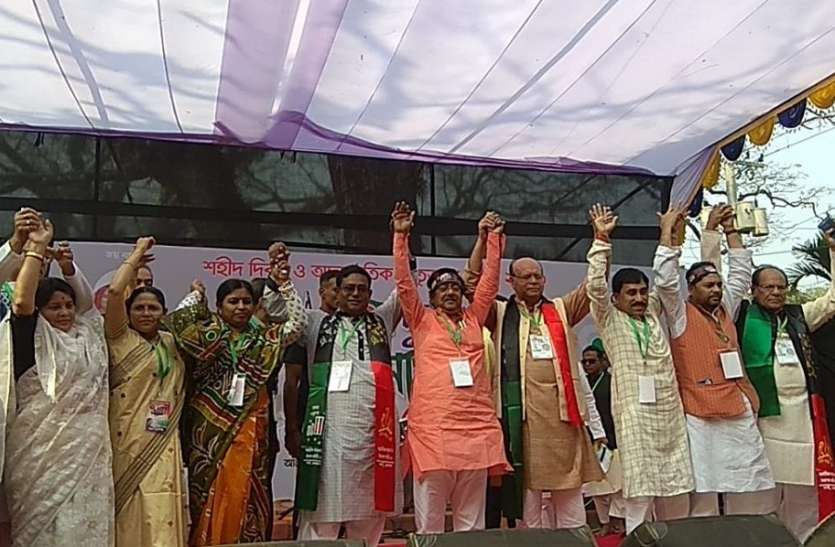 भारत-बांग्लादेश सीमा पर इस तरह गूंजे सीएए-एनपीआर विरोधी नारे भारत-बांग्लादेश सीमा पर इस तरह गूंजे सीएए-एनपीआर विरोधी नारे