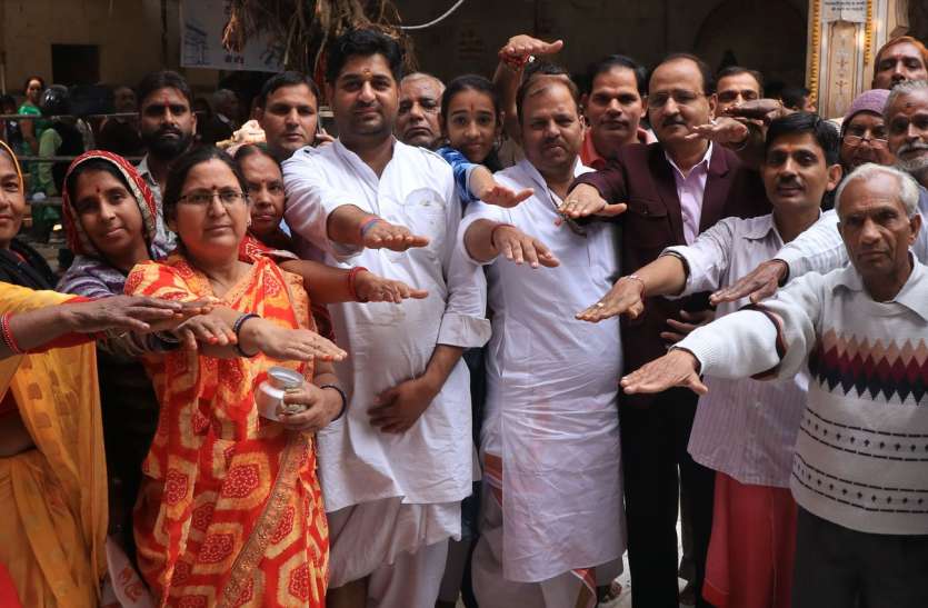 tadak_850.jpg स्वच्छता मुहिम में आहुति का लिया संकल्प, प्लास्टिक मुक्त दिखे शिवालय