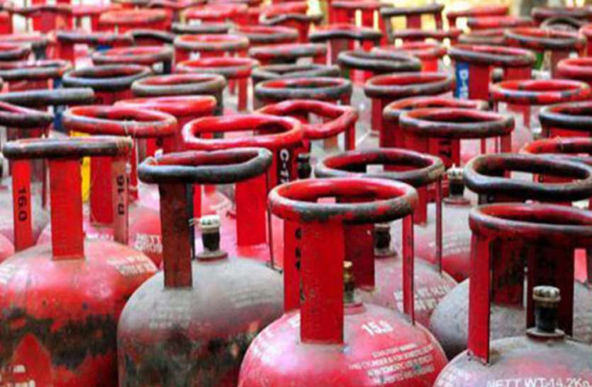 रसोई गैस सिलेंडर से होने वाली दुर्घटना पर कंपनी देगी 50 लाख रुपये, जानें क्या हैं नियम रसोई गैस सिलेंडर से होने वाली दुर्घटना पर कंपनी देगी 50 लाख रुपये, जानें क्या हैं नियम