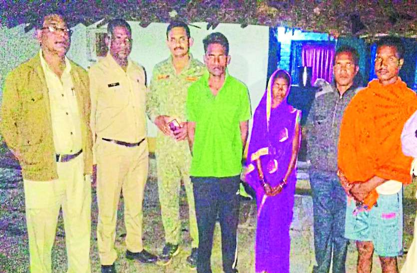 पारिवारिक कलह से तंग आकर युवक ने गंगरेल बांध में लगा की छलांग, पुलिस ने बचाया, पहले भी कर चुका आत्महत्या की कोशिश पारिवारिक कलह से तंग आकर युवक ने गंगरेल बांध में लगा दी छलांग, पुलिस ने बचाया, पहले भी कर चुका आत्महत्या की कोशिश