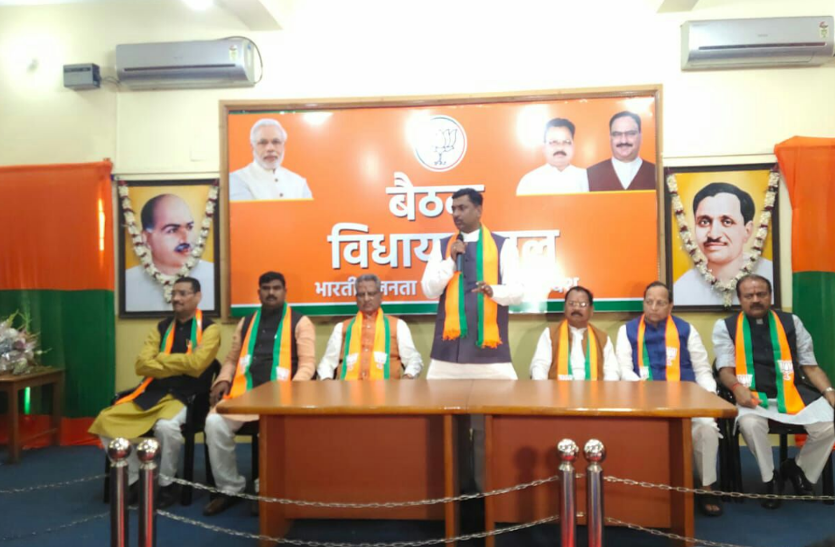 Jharkhand News झारखंड: बाबूलाल मरांडी चुने गए BJP विधायक दल के नेता, नई रणनीति पर काम करेगी पार्टी