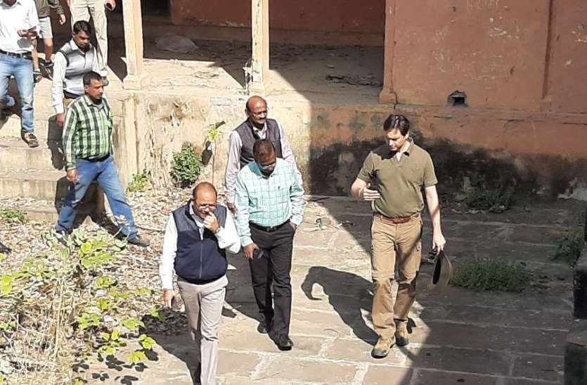 किले से नजारा देखे बोले होलकर इट्स ब्यूटीफुल किले से नजारा देखे बोले होलकर इट्स ब्यूटीफुल