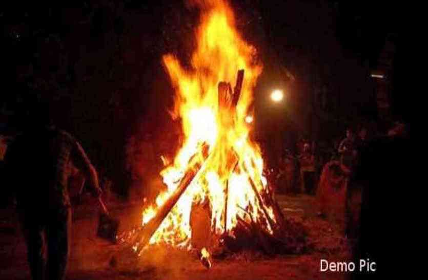 Holashtak Men Shubh Kaam Kyon Nahin Kiye aate होलाष्टक आज से, ८ दिन के लिए शुभ कार्यों पर लगा ब्रेक