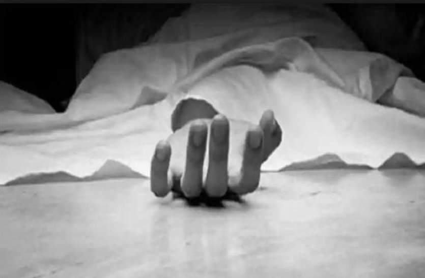 joint director death ज्वाइंट डायरेक्टर के मौत पर सस्पेंस, पोस्टमार्टम रिपोर्ट से होगा खुलासा