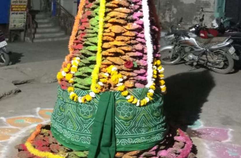 Environment will burn young by burning Holi of Kande, Kande will be ready from tomorrow कंडे की होली जलाकर युवा बचाएंगे पर्यावरण, कल से तैयार होंगे कंडे