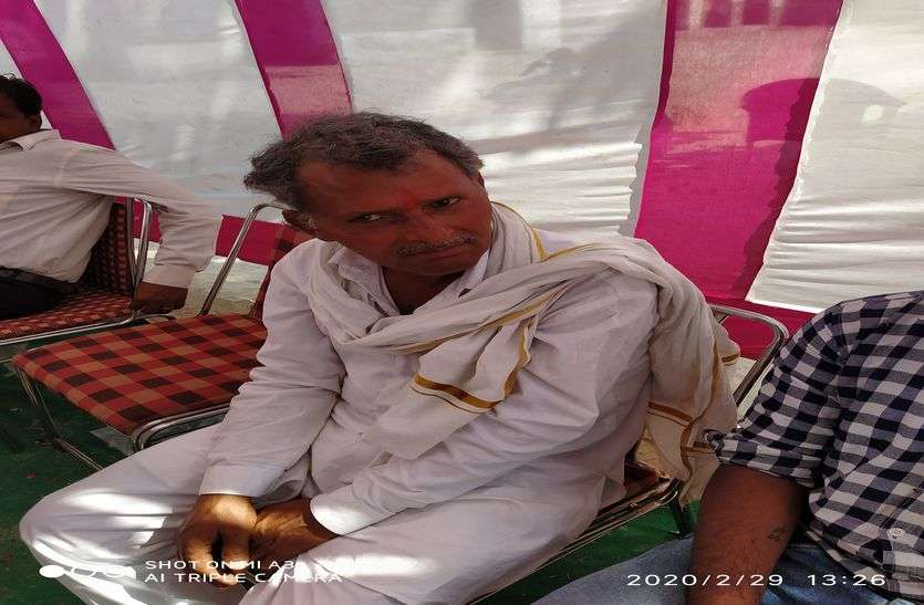शराब पीकर स्कूल पहुंचे शिक्षक, जानें फिर क्या हुआ शराब पीकर स्कूल पहुंचे शिक्षक, जानें फिर क्या हुआ