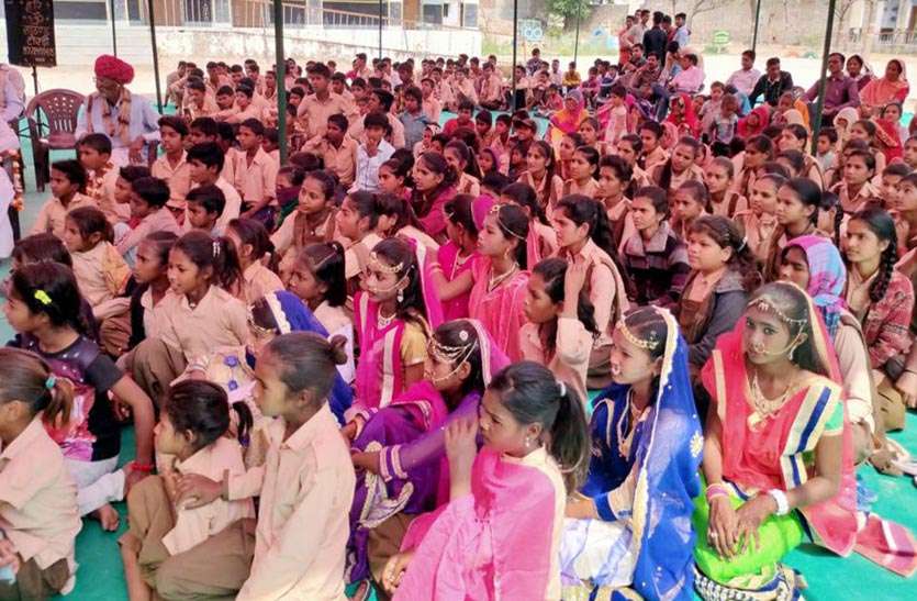 annual festival अम्बापुरा में वार्षिक उत्सव एवं सम्मान समारोह
