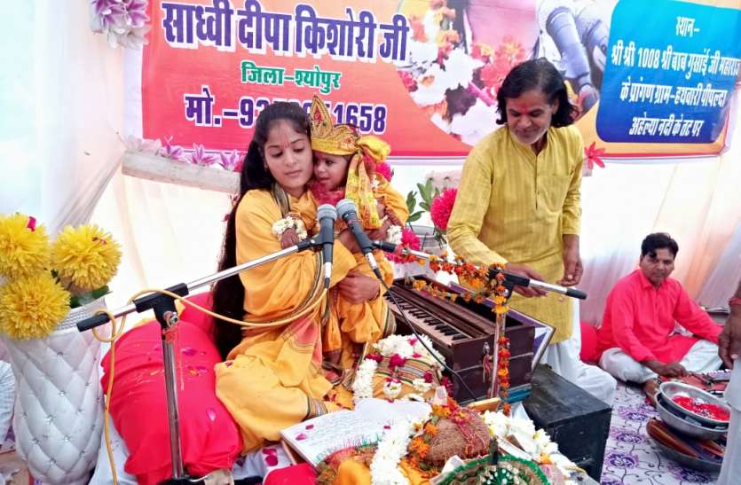 नंद के आनंद भयो.....जय कन्हैया लाल की, कृष्ण जन्मोत्सव में झूमे लोग नंद के आनंद भयो.....जय कन्हैया लाल की, कृष्ण जन्मोत्सव में झूमे लोग