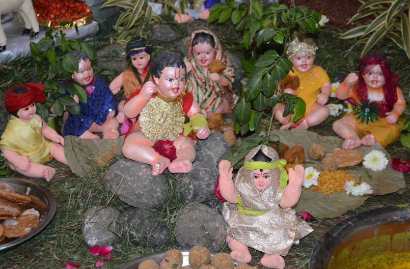 मृगनयनी नार नवल रसिया... मृगनयनी नार नवल रसिया...