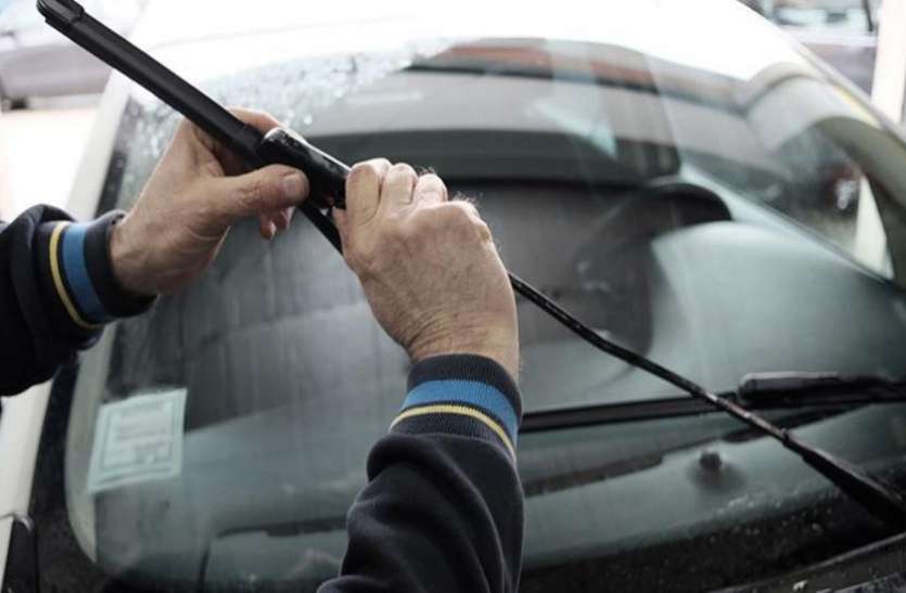 car-maintenance-wipers.jpg नई कार खरीदें तो ना करें ये गलतियां, आएगा लाखों का खर्च