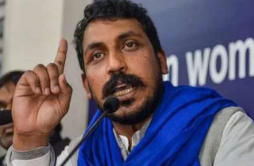मायावती के लिए बड़ी चुनौती बने भीम आर्मी चीफ चंद्रशेखर, मार्च में बनाएंगे अपनी नई पार्टी मायावती के लिए बड़ी चुनौती बने भीम आर्मी चीफ चंद्रशेखर, मार्च में बनाएंगे अपनी नई पार्टी