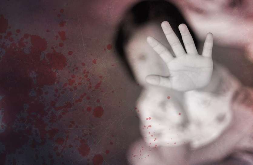 मां ने छह माह की मासूम को पटक-पटक कर उतारा मौत के घाट, हैरान करने वाली है वजह मां ने छह माह की मासूम को पटक-पटक कर उतारा मौत के घाट, हैरान करने वाली है वजह