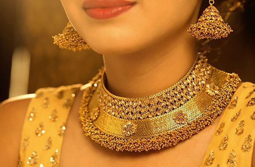 एक हप्ते के भीतर सोने-चांदी की कीमतों में भारी गिरावट, 43 हजार से नीचे आया सोना, चांदी भी हुई सस्ती एक हप्ते के भीतर सोने-चांदी की कीमतों में भारी गिरावट, 43 हजार से नीचे आया सोना, चांदी भी हुई सस्ती