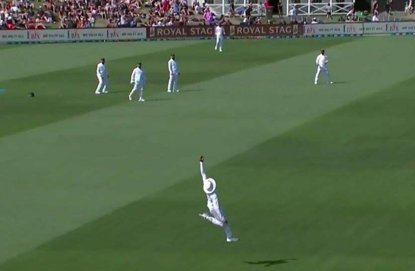 jadeja.jpeg IND vs NZ: जडेजा ने 'सुपरमैन' की तरह हवा में उड़कर एक हाथ से लपका 'सदी का बेहतरीन' कैच