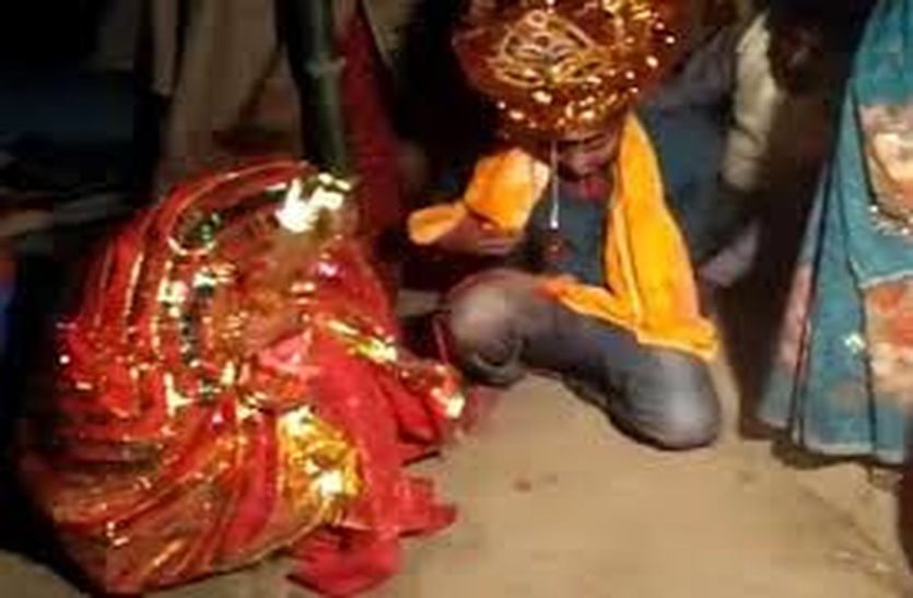 जुर्माना देकर बिना दुल्हन लौटा दूल्हा जुर्माना देकर बिना दुल्हन लौटा दूल्हा