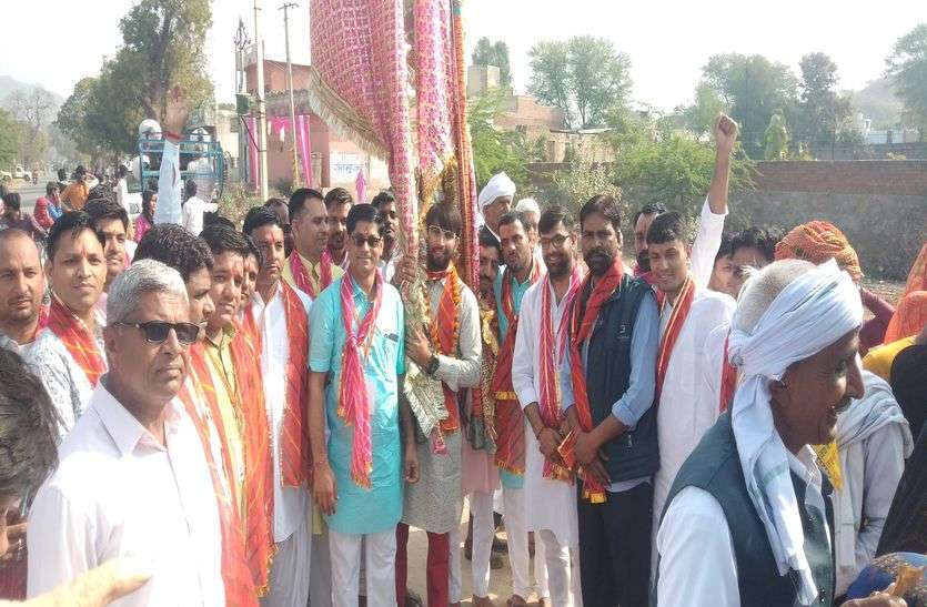 भक्ति ऐसी की पैदल चले श्री खाटू श्यामजी भक्ति ऐसी की पैदल चले श्री खाटू श्यामजी