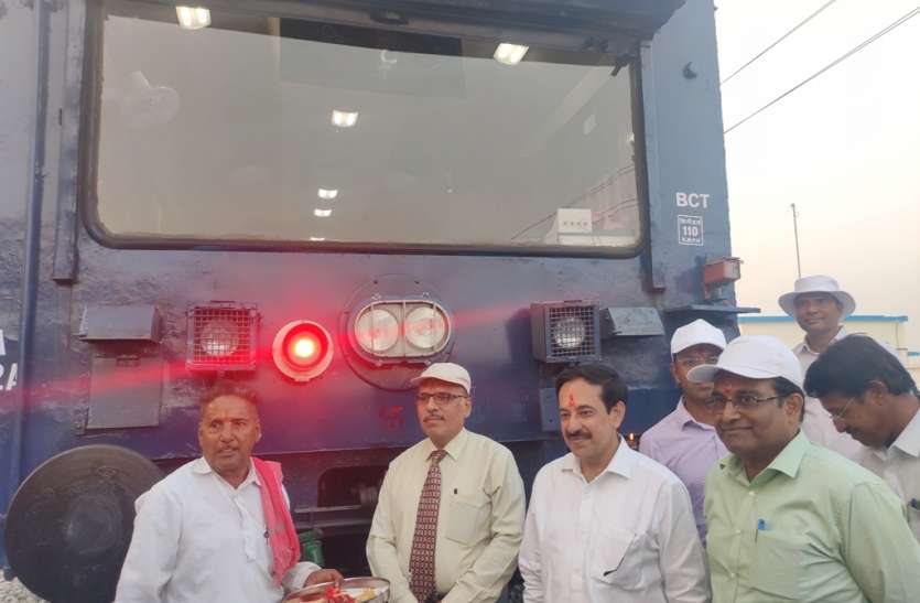 निम्बाहेड़ा शम्भुपुरा दोहरीकरण ट्रेक का 120 किमी प्रतिघंटे की गति से हुआ स्पीड ट्रायल निम्बाहेड़ा शम्भुपुरा दोहरीकरण ट्रेक का 120 किमी प्रतिघंटे की गति से हुआ स्पीड ट्रायल