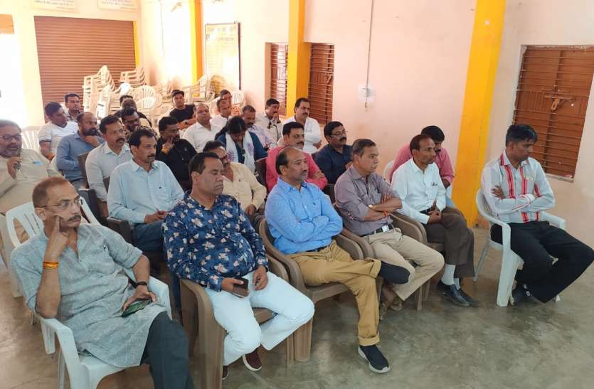 Tribals land bought on the basis of fake documents, rasaal, itarsi रसाल परिवार ने आदिवासी बनकर हड़प ली आदिवासियों की जमीन