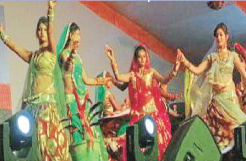 रहस मेला में सांस्कृतिक कार्यक्रमों की दीं प्रस्तुतियां रहस मेला में सांस्कृतिक कार्यक्रमों की दीं प्रस्तुतियां