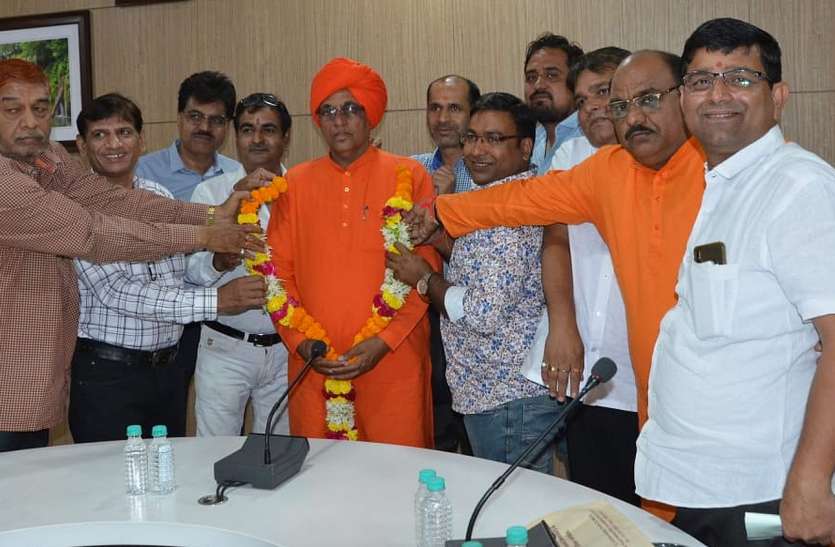 Silvasa News: जानिए कहां सीकर सांसद ने गिनाईं अपनी उपलब्धियां Silvasa News: जानिए कहां सीकर सांसद ने गिनाईं अपनी उपलब्धियां