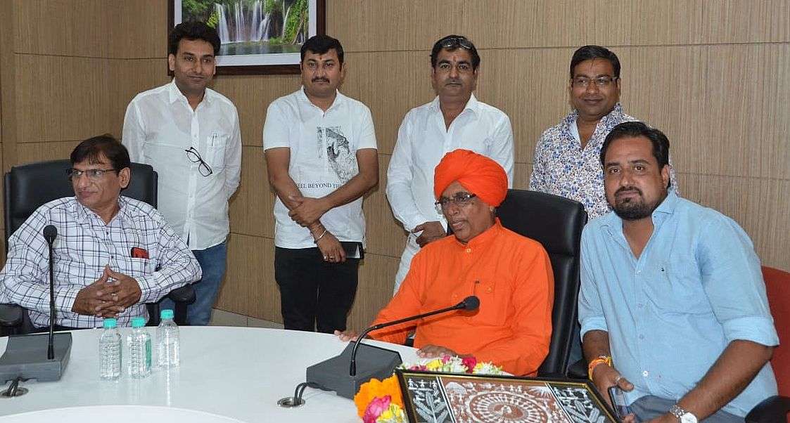 Silvasa News: जानिए कहां सीकर सांसद ने गिनाईं अपनी उपलब्धियां