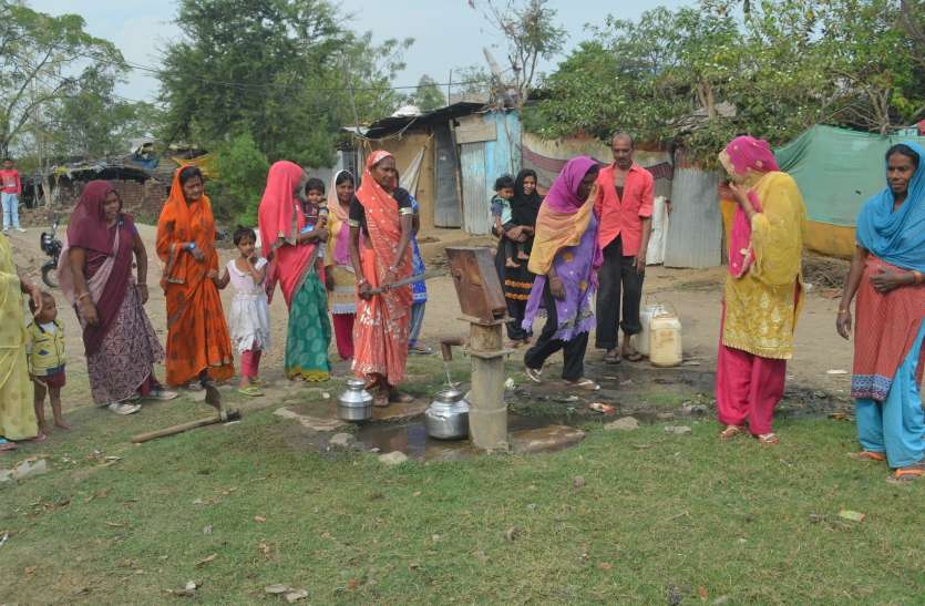 समस्या रहवासी दूषित पानी से बुझा रहे प्यास, पार्षद का तर्क सबसे ज्यादा कराया विकास