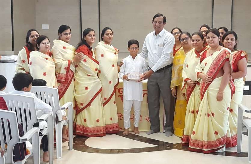 ज्ञानशाला परीक्षा के प्रतिभावान बच्चों का सम्मान ज्ञानशाला परीक्षा के प्रतिभावान बच्चों का सम्मान
