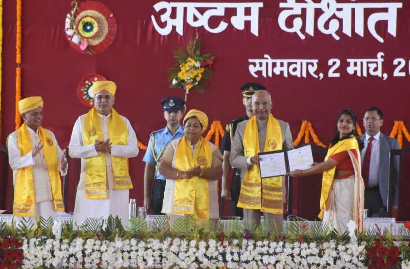 राष्ट्रपति के हाथ से दो गोल्ड मेडल पाने वाली क्वीनी ने कैसे पाई ये उपलब्धी राष्ट्रपति के हाथ से दो गोल्ड मेडल पाने वाली क्वीनी ने कैसे पाई ये उपलब्धी