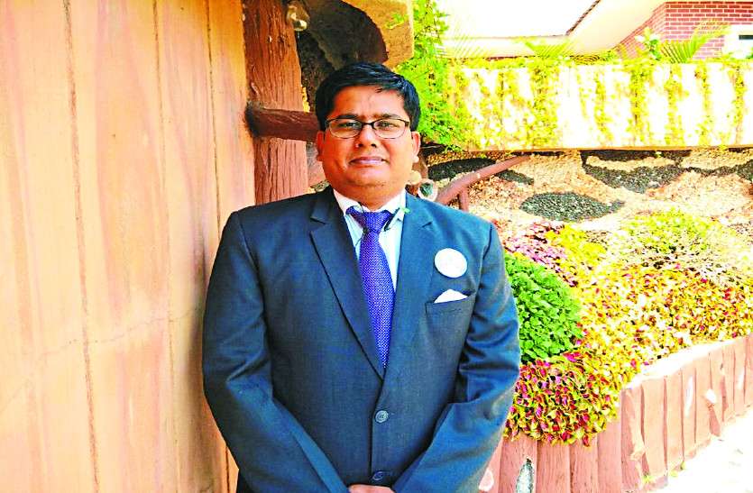 इसरो के वैज्ञानिक रवि वर्मा पहुंचे रायपुर, बोले- गगनयान मिशन साबित होगा मील का पत्थर इसरो के वैज्ञानिक रवि वर्मा पहुंचे रायपुर, बोले- मील का पत्थर साबित होगा गगनयान मिशन