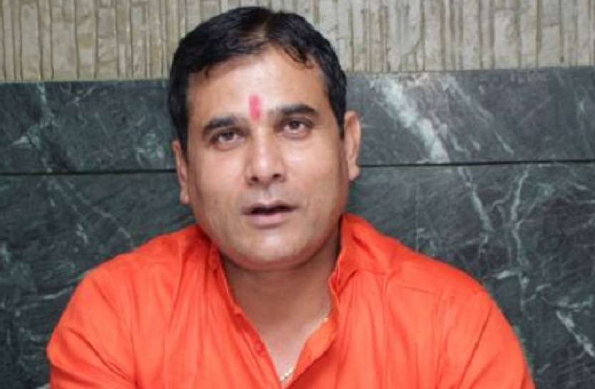 nand_kishore.jpg Corona को लेकर BJP MLA ने कहा, जहां गाय रहती हैं, वहां कोई वायरस नहीं आ सकता