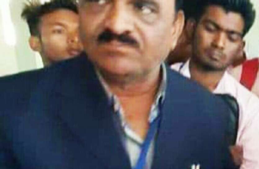 case of 2007-08 exam उत्तर पुस्तिकाओं में हेरफेर पर कॉलेज के प्राचार्य को ७ साल की कैद, 2 लाख 10 हजार का जुर्माना