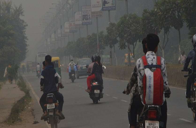Cold in the night increased from rainy morning बरसात होने की वजह से मौसम करवट बदल गया