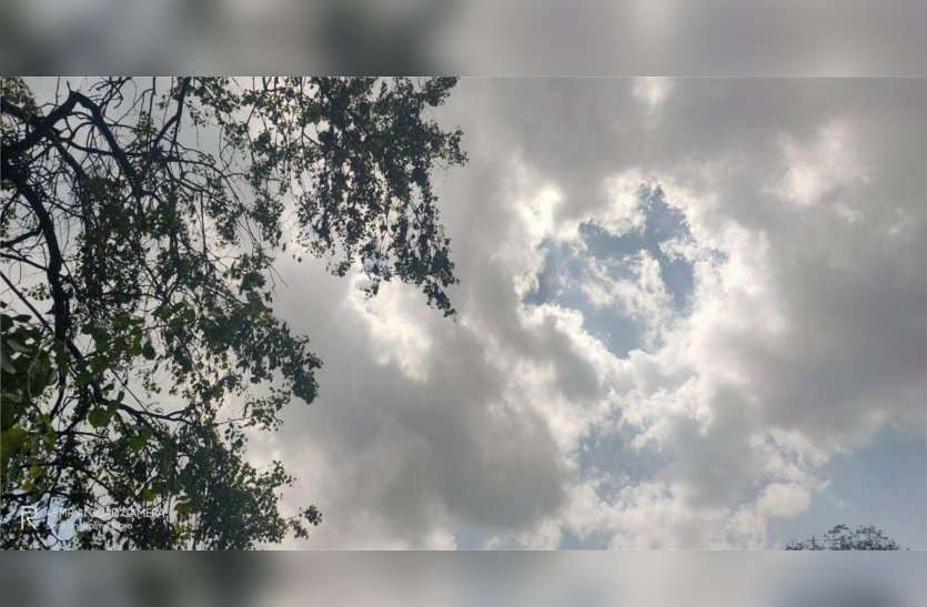Weather, strong wind and clouds drop the temperature मौसम : तीखी धूप के तेवर नरम, तेज हवा और बादलों ने गिराया तापमान