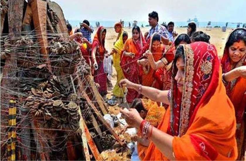 Holika Dahan : इस वैदिक विधि से करें होलिका पूजन, जो चाहोगे मिलेगा