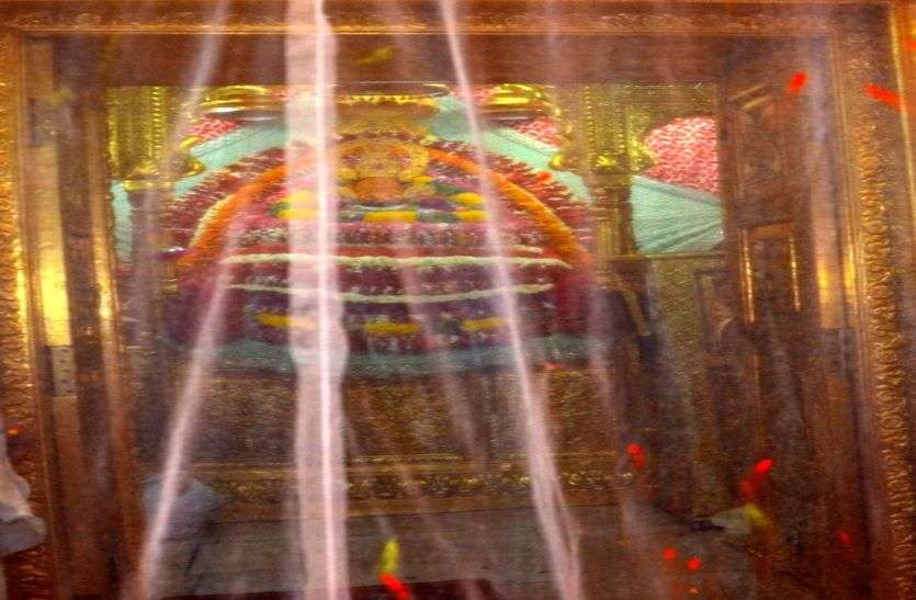 यदि आपको भी अपनी तिजोरियां भरनी है तो धुलण्डी से पहले नहीं छोड़ें खाटू ... यदि आपको भी अपनी तिजोरियां भरनी है तो धुलण्डी से पहले नहीं छोड़ें खाटू ...