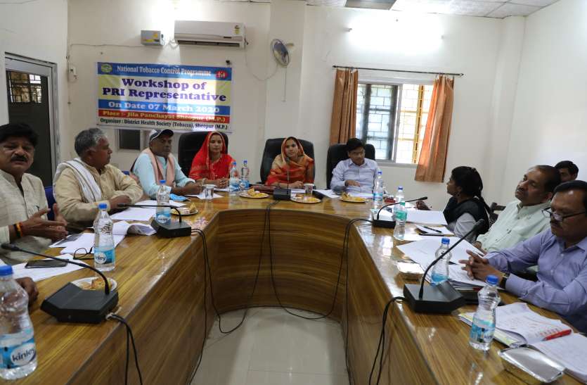 जिपं अध्यक्ष बोले- सडक़ों में हो रहा घटिया निर्माण जिपं अध्यक्ष बोले- सडक़ों में हो रहा घटिया निर्माण