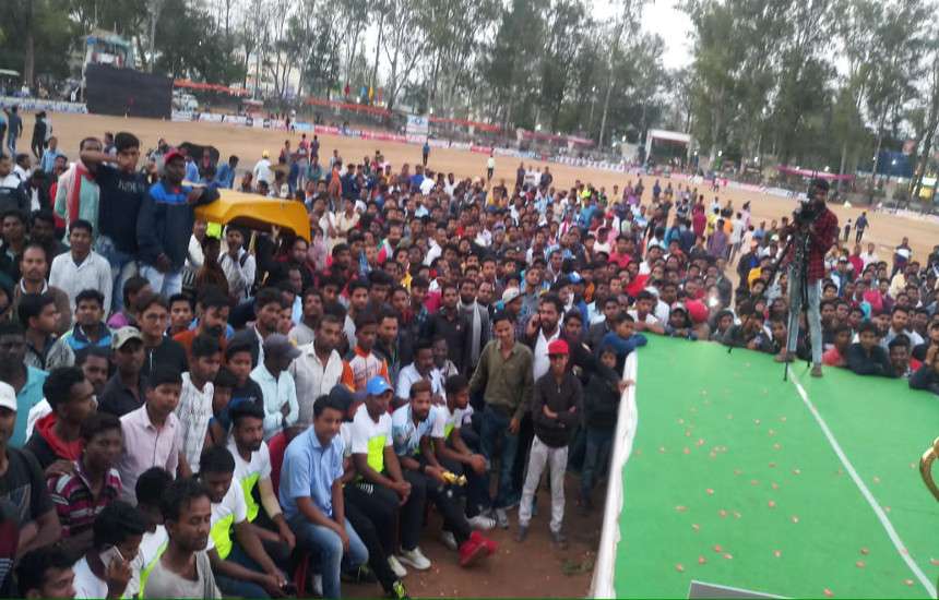 मां महामाया कप क्रिकेट सीजन-2 पर धूम इलेवन का कब्जा, मंत्री टीएस के हाथों मिला 3 लाख का इनाम