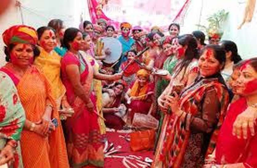 खेली जाएगी फूलों की होली, होगी भजनों की वर्षा खेली जाएगी फूलों की होली, होगी भजनों की वर्षा