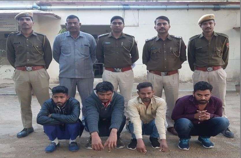 लादूसर की इस युवती ने रात को फोन कर युवक को बुला लिया अपने घर, फिर ऐसा हुआ कि.... लादूसर की इस युवती ने रात को फोन कर युवक को बुला लिया अपने घर, फिर ऐसा हुआ कि....