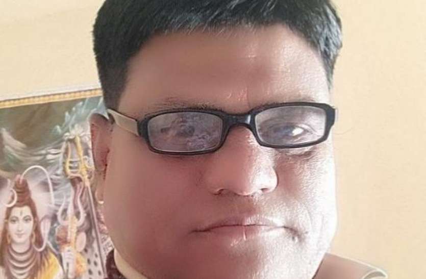 मागदर्शन के साथ सकारात्मक सोच जरूरी पत्रिका मास्टर - की : मागदर्शन के साथ सकारात्मक सोच जरूरी