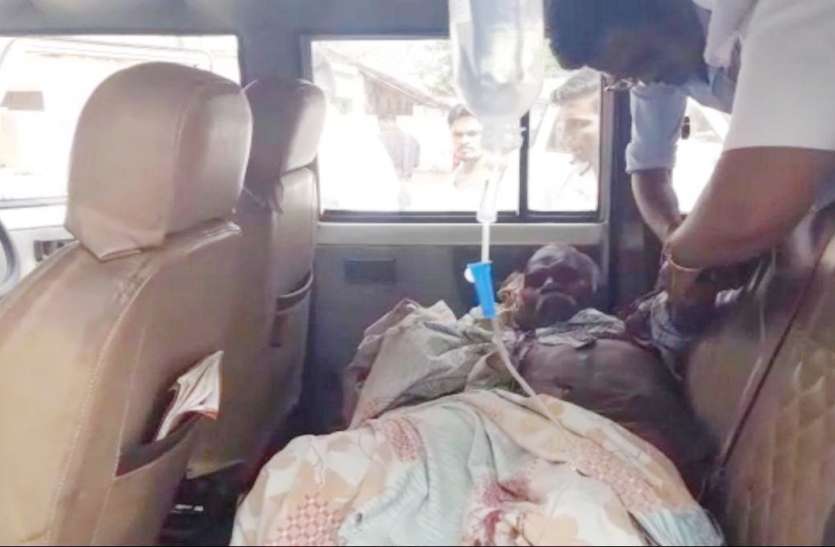Farmer's hand chopped in machine मिल में किसान निकलवा रहा था राई का तेल, मशीन में फंसा हाथ, कटकर हुआ अलग...
