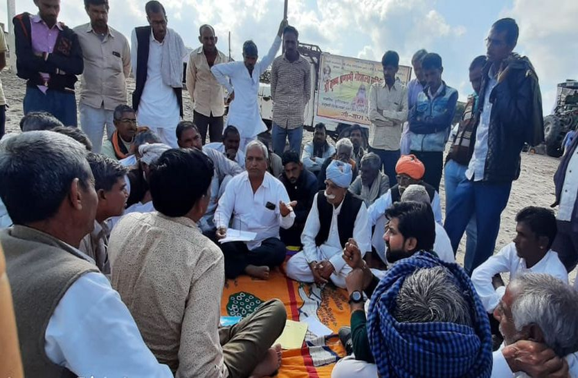 किसने कहा कि जब तक पूरी नहीं होगी मांगें, तब तक जारी रहेगा धरना किसने कहा कि जब तक पूरी नहीं होगी मांगें, तब तक जारी रहेगा धरना