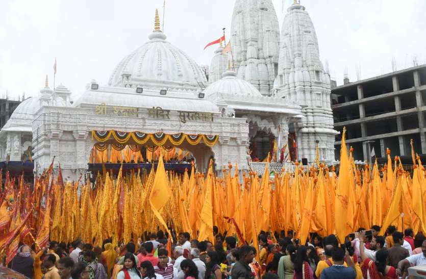 ग्यारस को यो मेळो आयो, भक्तों चाला सुरतधाम... ग्यारस को यो मेळो आयो, भक्तों चाला सुरतधाम...