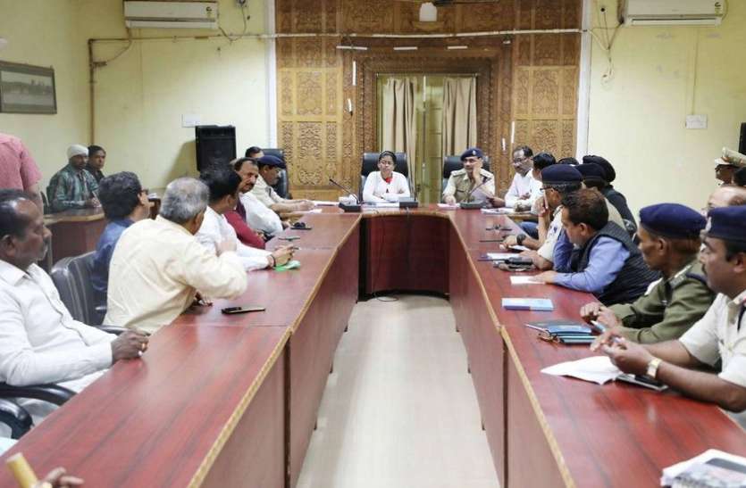 होली का पर्व आपसी भाईचारे व सदभाव के साथ मनाएं होली का पर्व आपसी भाईचारे व सदभाव के साथ मनाएं